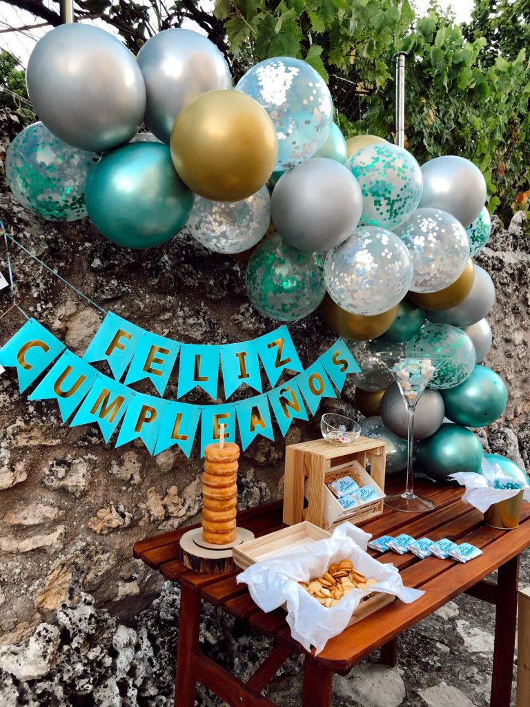 Guirnaldas de globos en tonos verdes